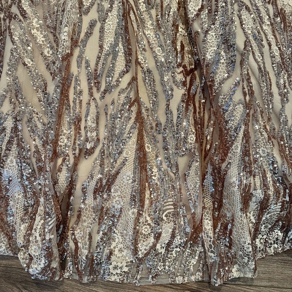 Lucci Lu 28016 Formal Dress in Gold Size 6 - Picture 6 of 14